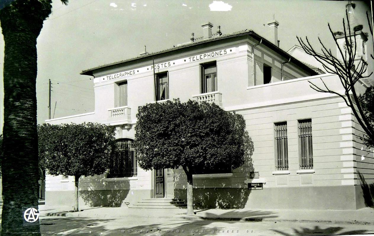Perregaux 13- La poste COLLECTION DES AMIS DE ND DE SANTA CRUZ.JPG